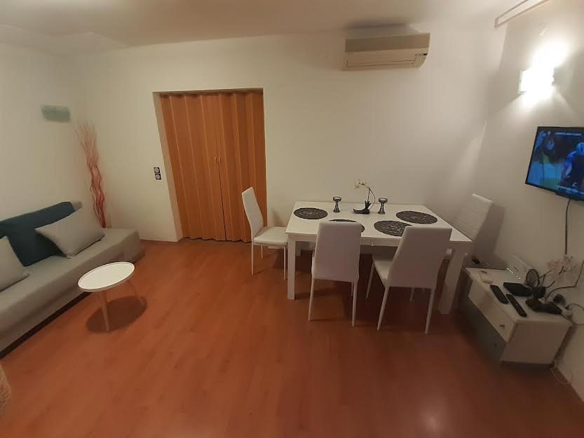 Apartmani Delas Пьешчана-Увала Экстерьер фото